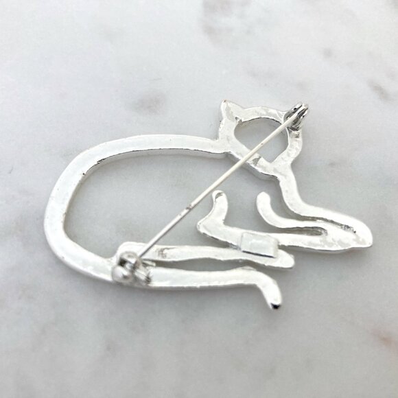 2/$20 Silver Tone Cat Brooch - Picture 4 of 7